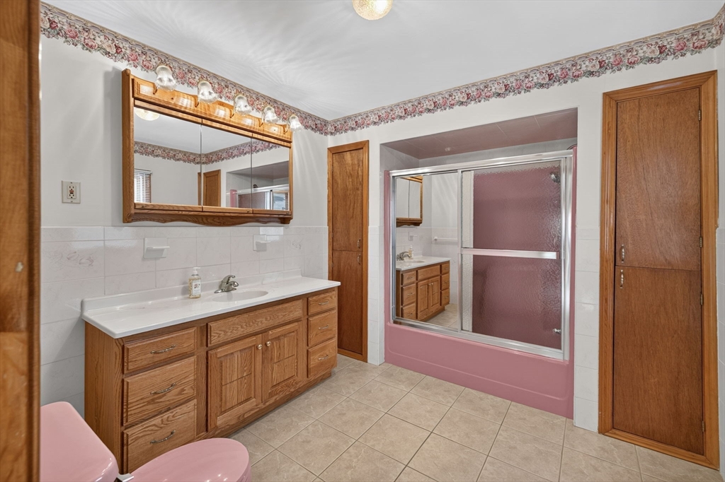 31 Oregon Street Fall River, MA 02720 - Photo 13 of 27
