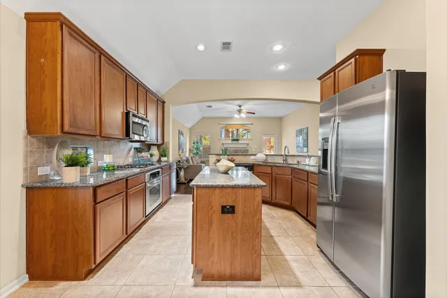 $3,000 | 31 Pleasant Point Place, Spring, TX 77389