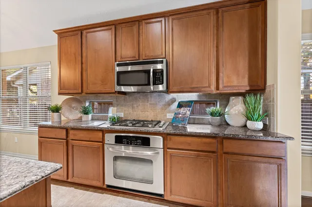 $3,000 | 31 Pleasant Point Place, Spring, TX 77389