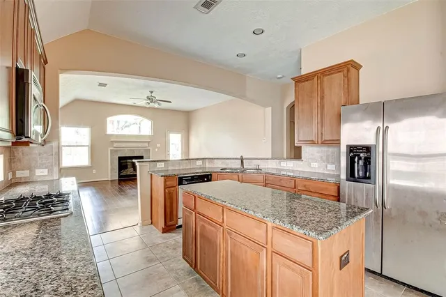 $3,000 | 31 Pleasant Point Place, Spring, TX 77389