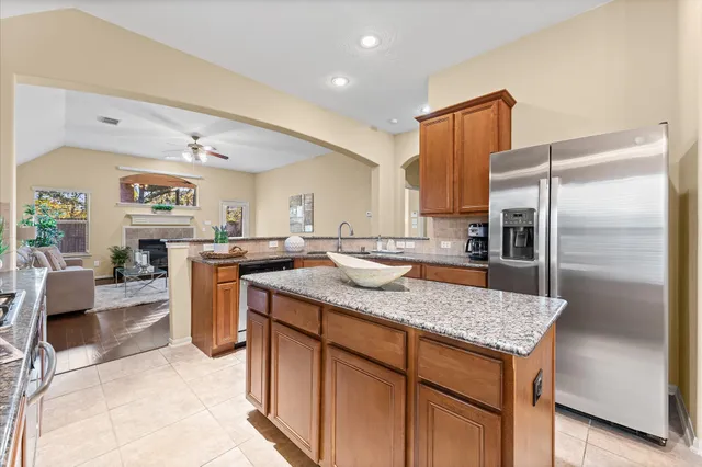 $3,000 | 31 Pleasant Point Place, Spring, TX 77389