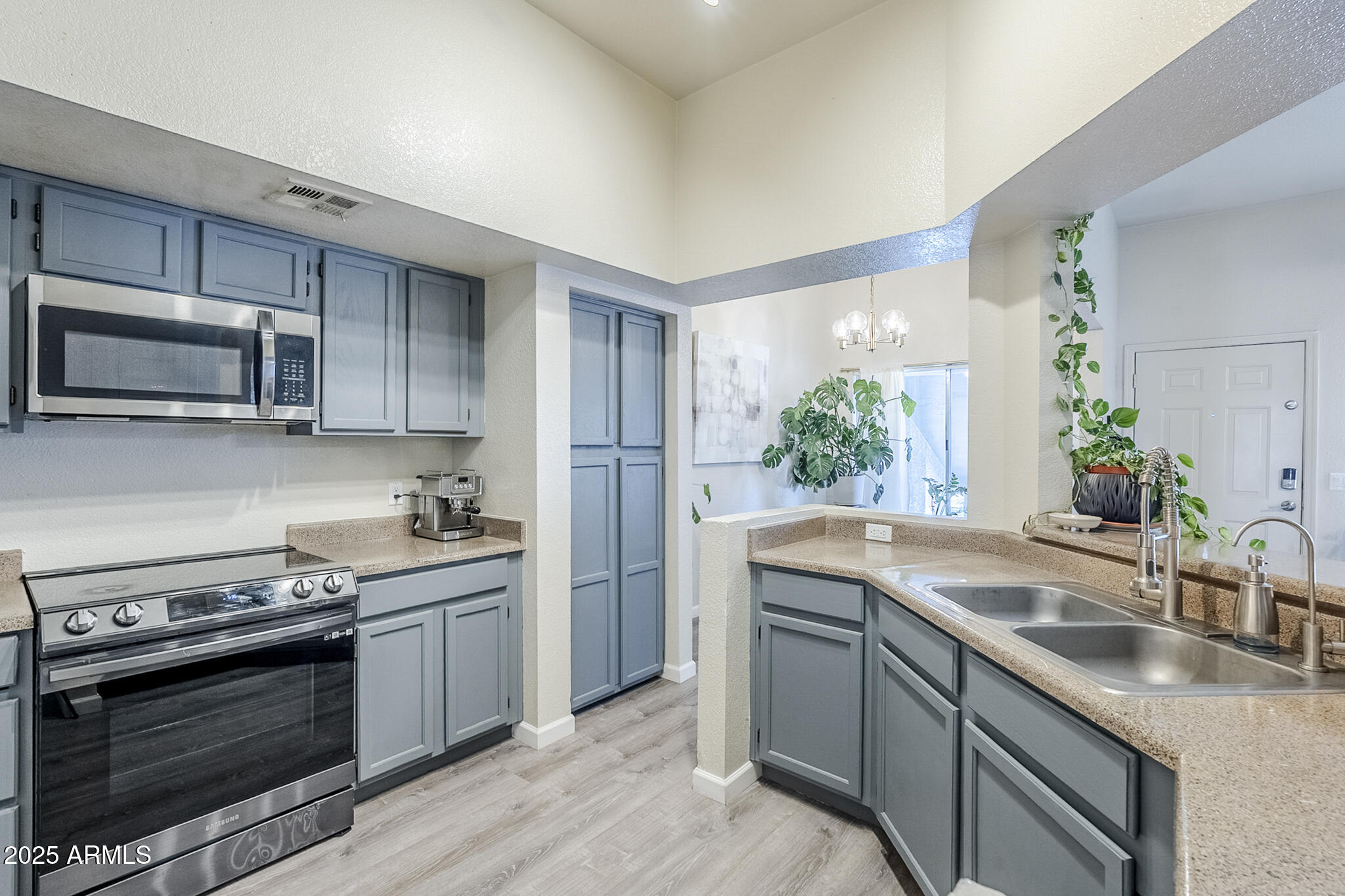 1331 West Baseline Road, Unit 360 Mesa, AZ 85202 - Photo 10 of 39 Stainless steel appliances