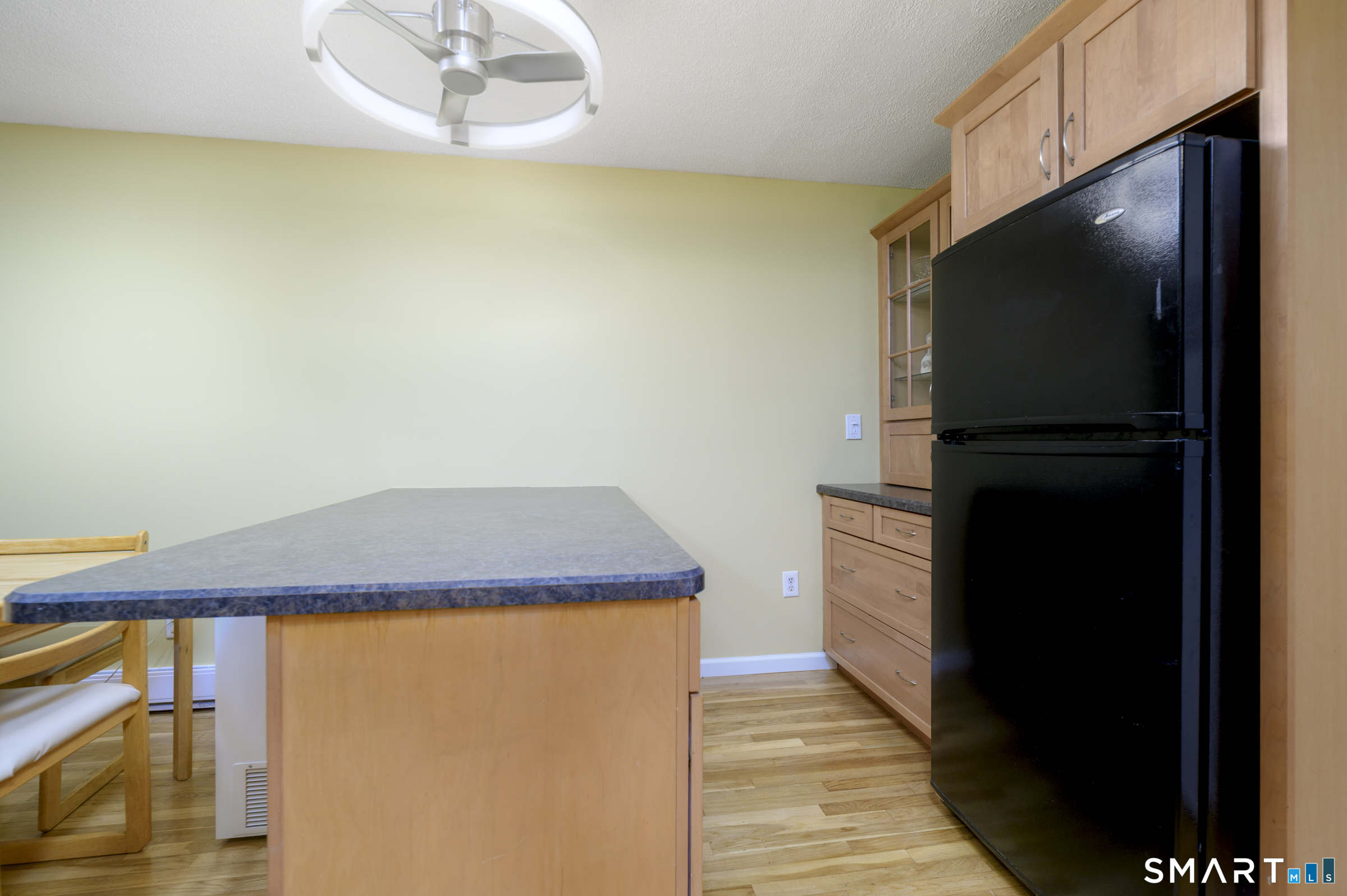 637 Cove Road, Unit A3 Stamford, CT 06902 - Photo 3 of 15