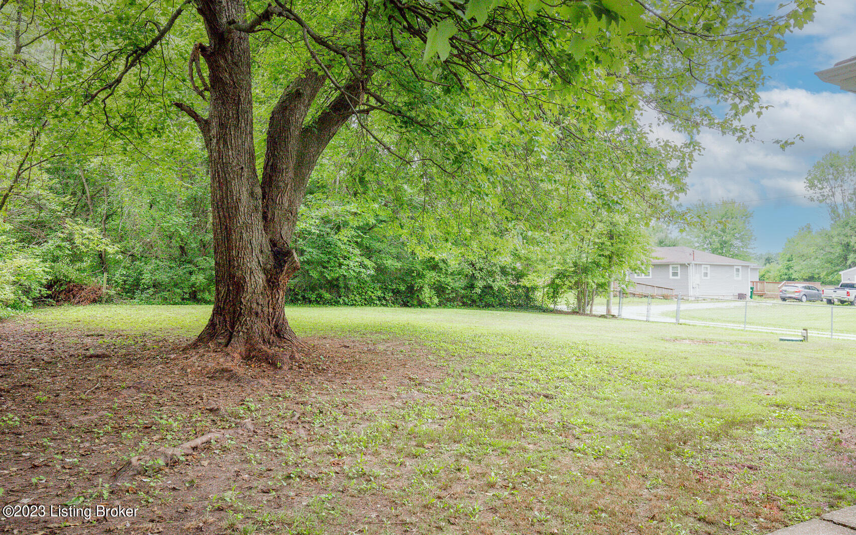 9917 Blue Lick Road Louisville, KY 40229 - Photo 38 of 41 9917 Blue Lick Rd (5)