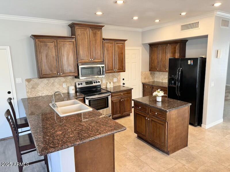 4235 East Betsy Lane Gilbert, AZ 85296 - Photo 6 of 25 IMG_3992 2