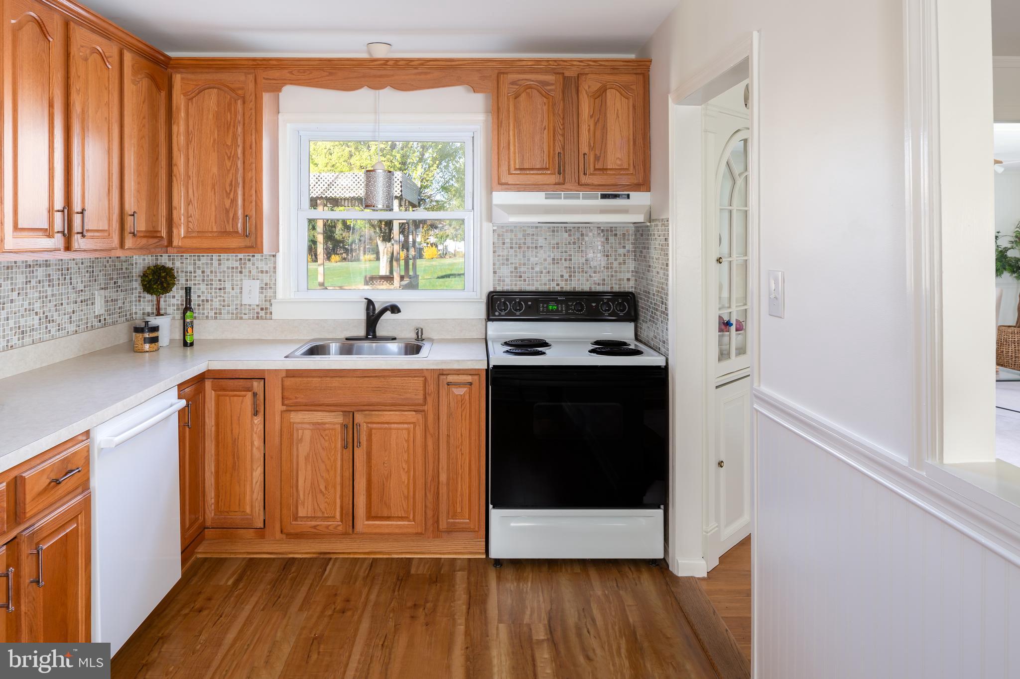 6 Vernon Lane Malvern, PA 19355 - Photo 11 of 38 Kitchen