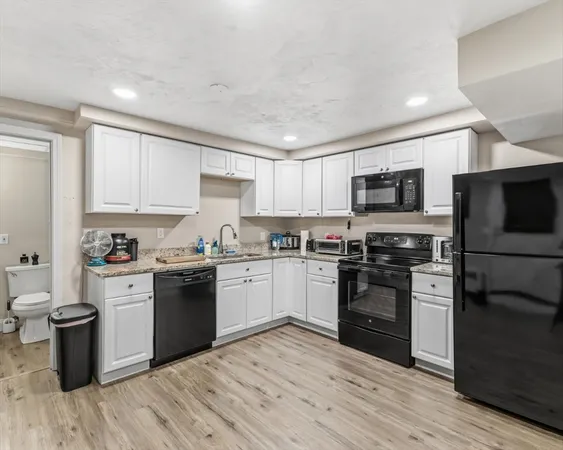 $1,525 | 22 Gilboa Street, Unit 1, Douglas, MA 01516