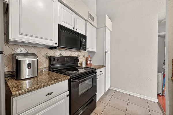 $169,000 | 2277 South Kirkwood Road, Unit 1002, Houston, TX 77077