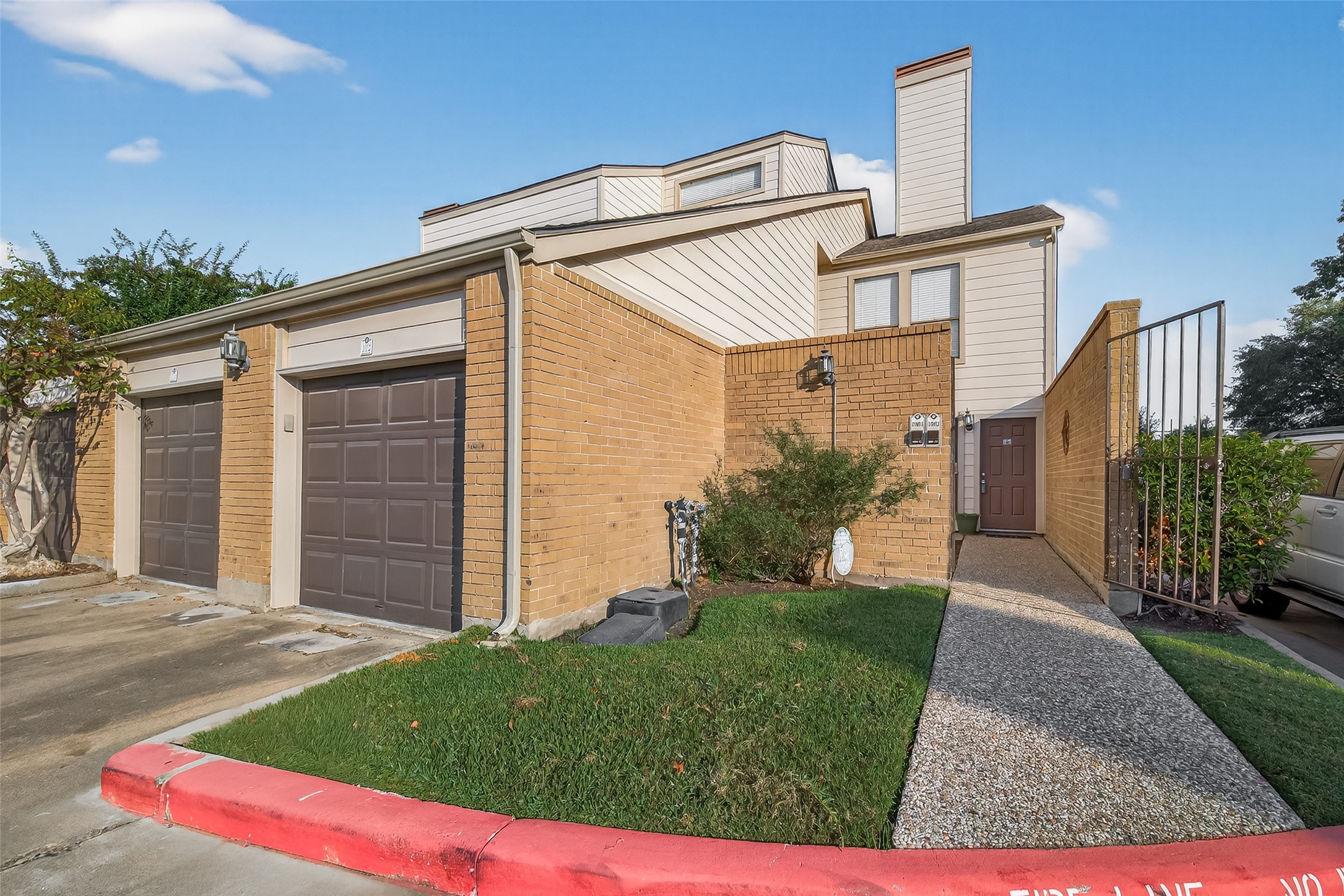 2277 South Kirkwood Road, Unit 1002 Houston, TX 77077 - Photo 2 of 30