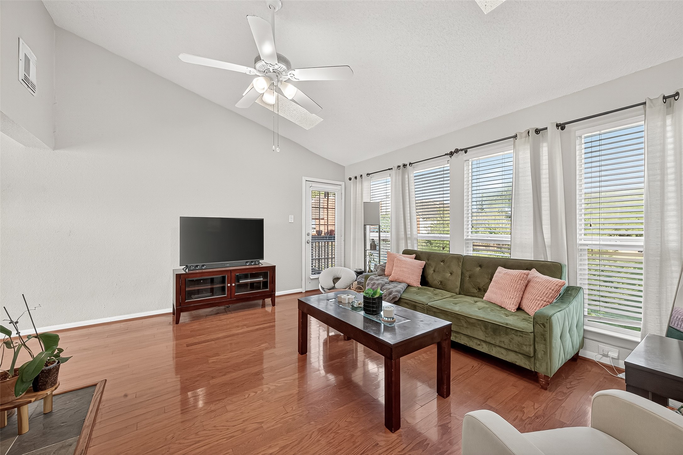 2277 South Kirkwood Road, Unit 1002 Houston, TX 77077 - Photo 7 of 30