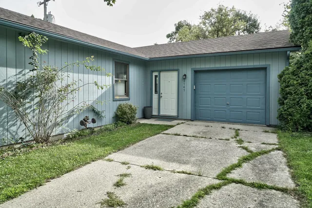 $320,000 | 3141 Mc Comb Street, Ann Arbor, MI 48108