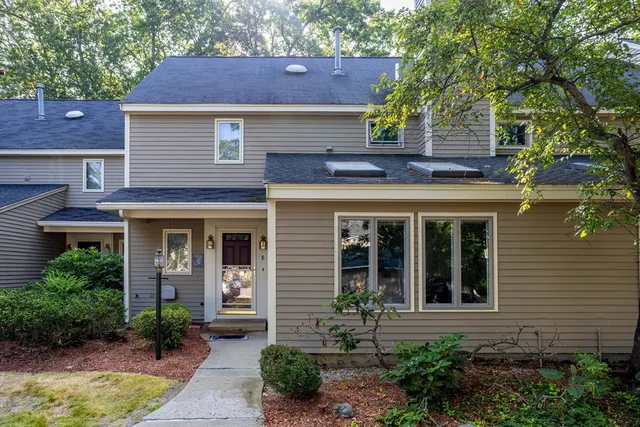 $449,900 | 8 Iris Way, Unit 8, Haverhill, MA 01830
