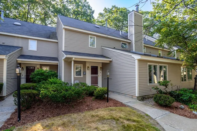 $449,900 | 8 Iris Way, Unit 8, Haverhill, MA 01830