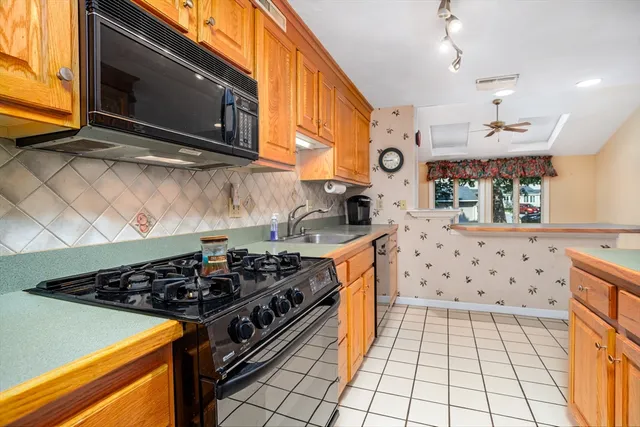 $449,900 | 8 Iris Way, Unit 8, Haverhill, MA 01830