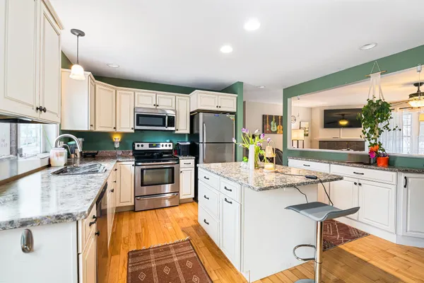 $725,000 | 69 Rawson Ridge, Grantham, NH 03753