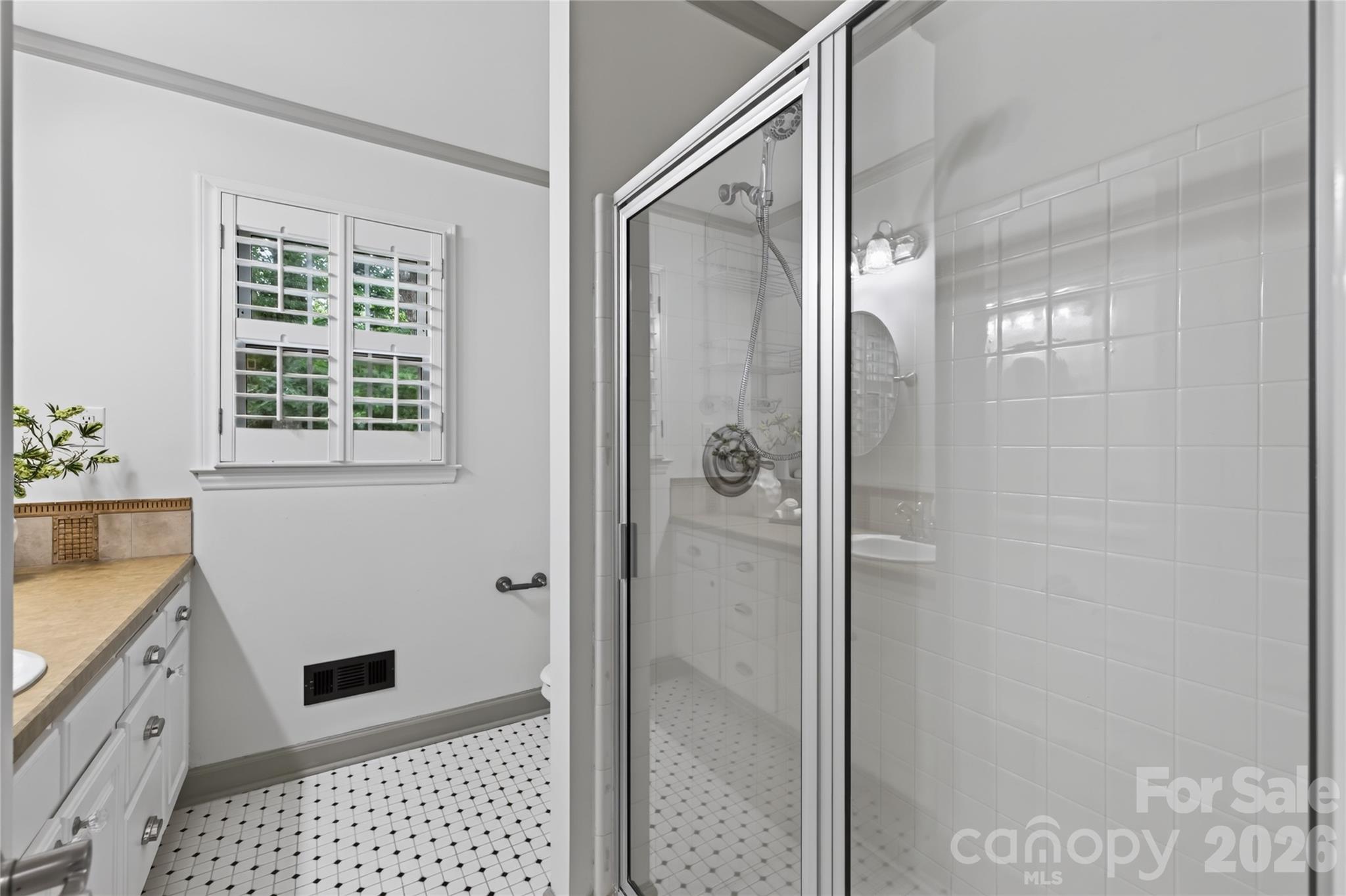 8127 Prince George Road Charlotte, NC 28210 - Photo 17 of 42 Gallery Image 17
