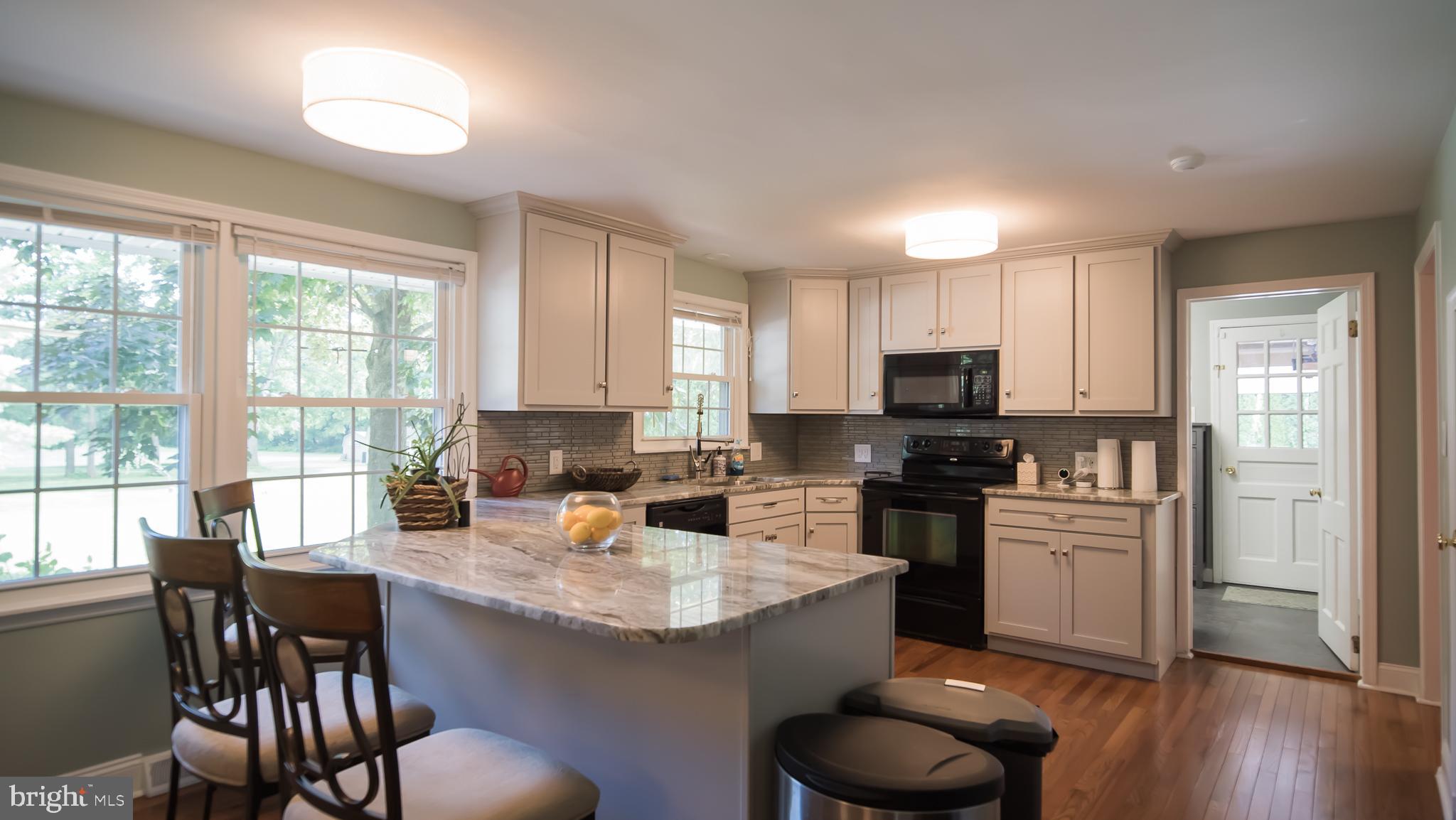 4239 Hecktown Road Bethlehem, PA 18020 - Photo 1 of 29 Gallery Image 1