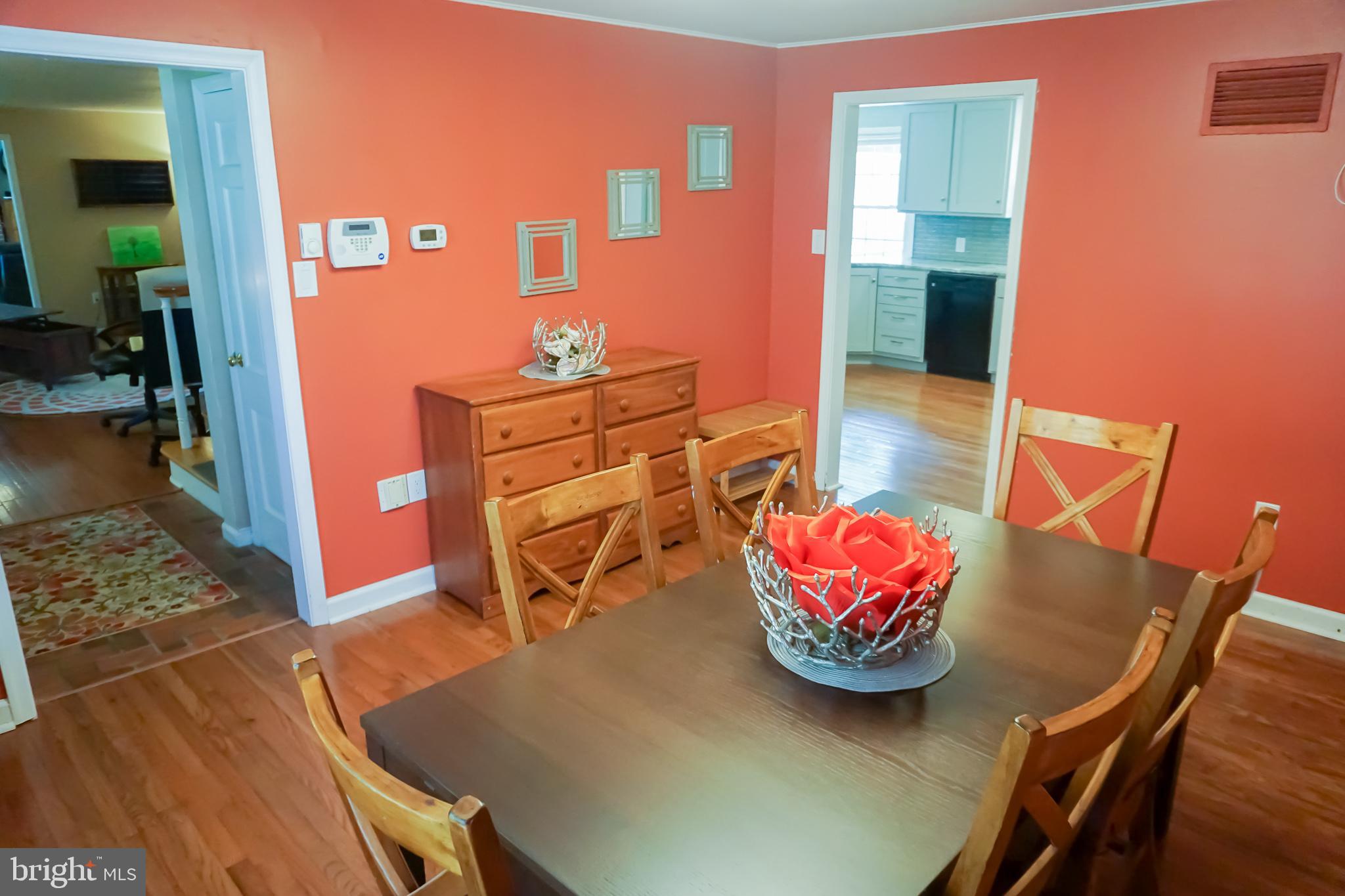 4239 Hecktown Road Bethlehem, PA 18020 - Photo 3 of 29 Gallery Image 3