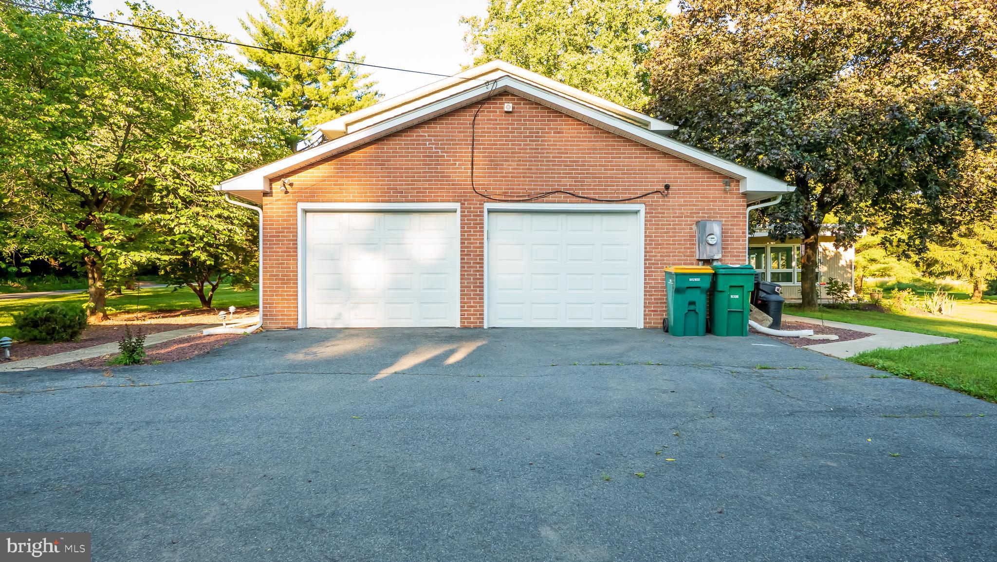 4239 Hecktown Road Bethlehem, PA 18020 - Photo 23 of 29 Gallery Image 23