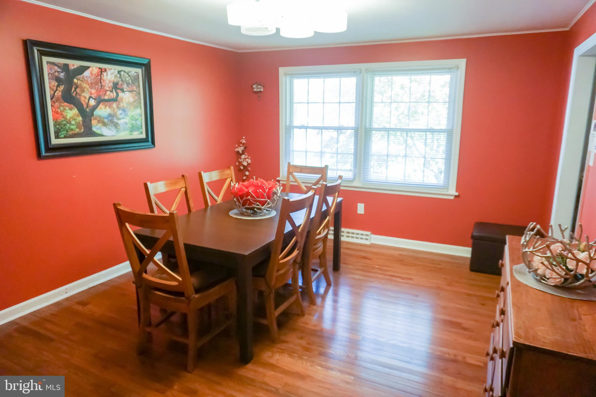 4239 Hecktown Road Bethlehem, PA 18020 - Photo 4 of 29 Gallery Image 4