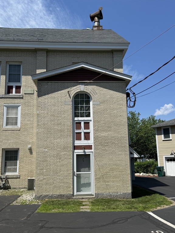 200 Rogers Street, Unit 7 Lowell, MA 01852 - Photo 3 of 4
