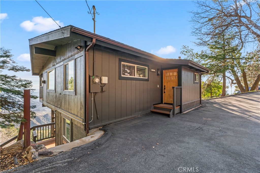 31537 Old City Creek Road Running Springs, CA 92382 - Photo 2 of 60