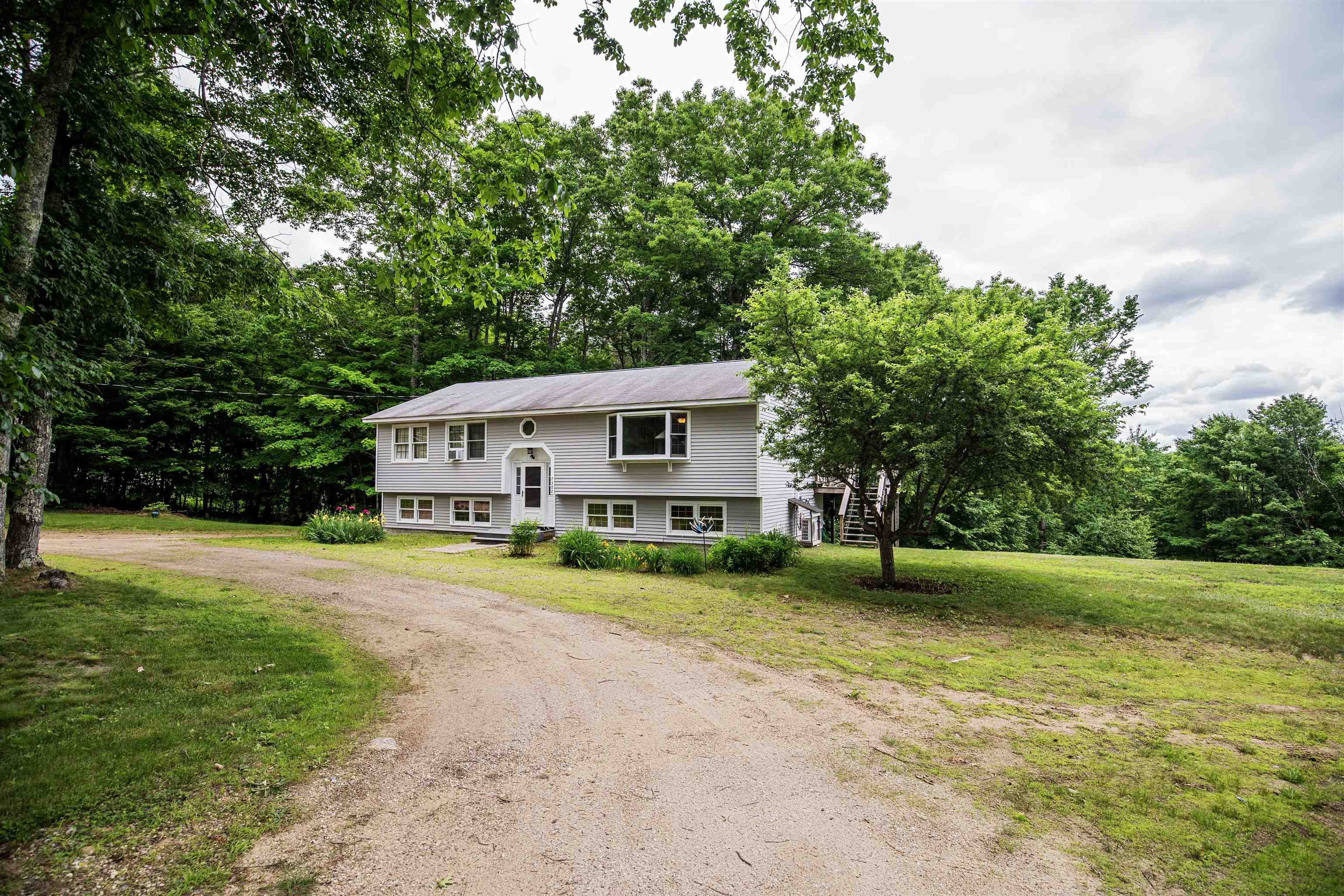 7302 Currier Road Loudon, NH 03307 - Photo 2 of 39