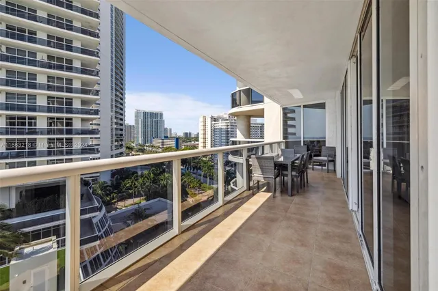 $6,500 | 1800 South Ocean Drive, Unit 1005, Hallandale Beach, FL 33009