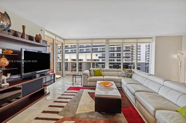 $6,500 | 1800 South Ocean Drive, Unit 1005, Hallandale Beach, FL 33009