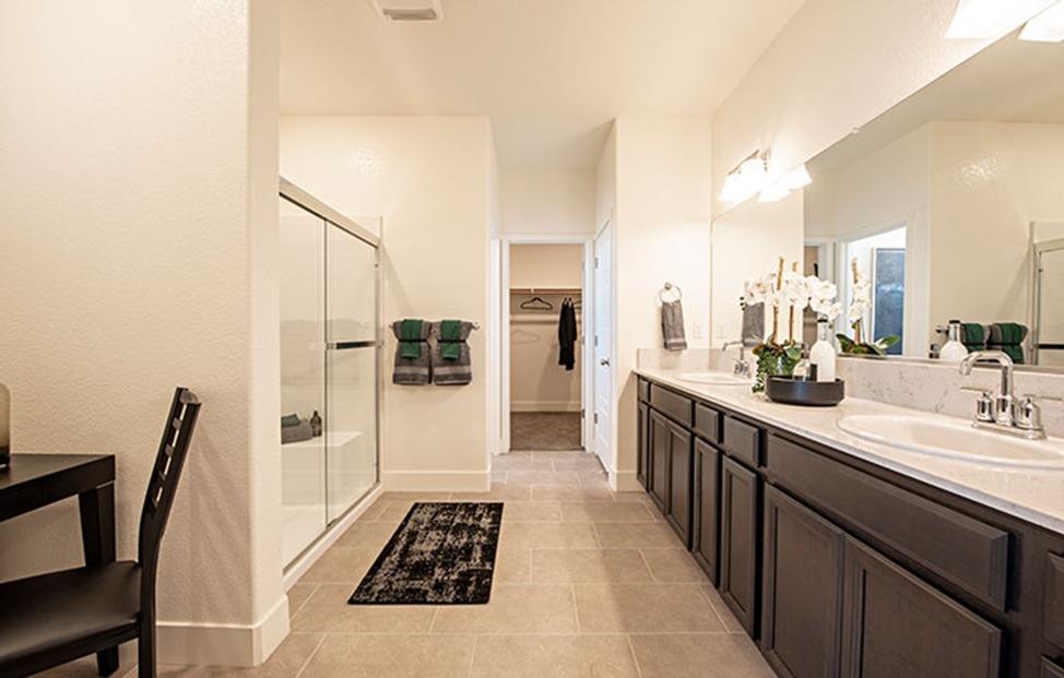 2355 Vaca Way, Unit 53 Merced, CA 95340 - Photo 6 of 11 Gallery Image 6