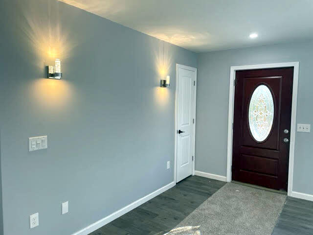 20 Philbrick Road Sidney, ME 04330 - Photo 4 of 35 Foyer
