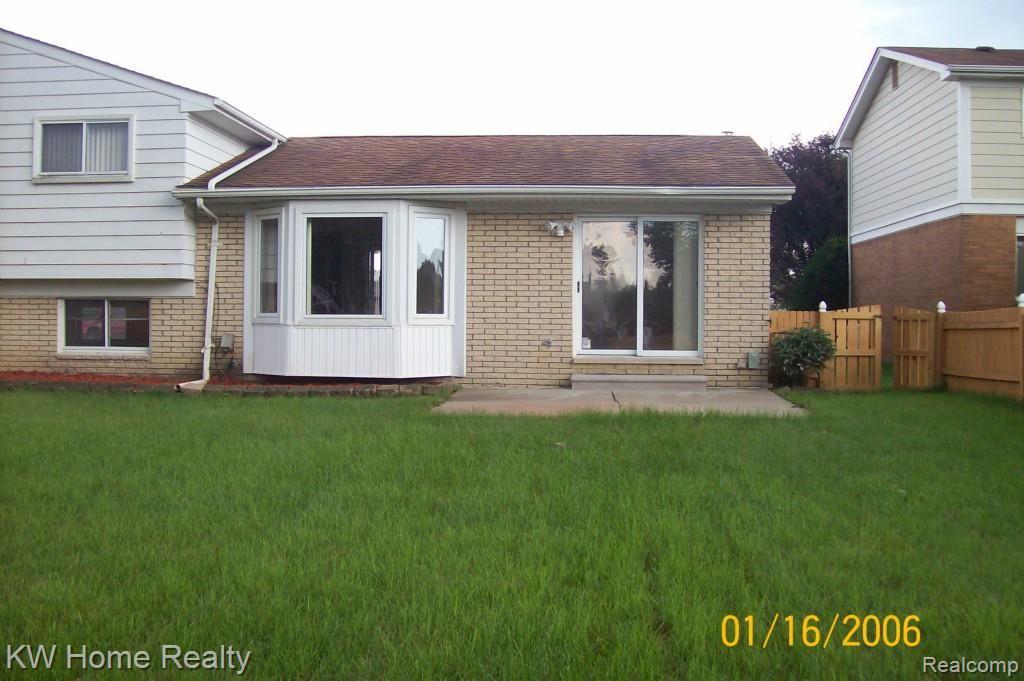 42230 Hanford Road Canton, MI 48187 - Photo 21 of 22 100_2291.jpg