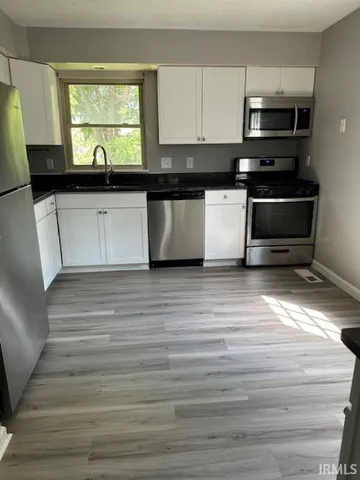 $3,900 | 1326 North Woodburn Avenue, Bloomington, IN 47404