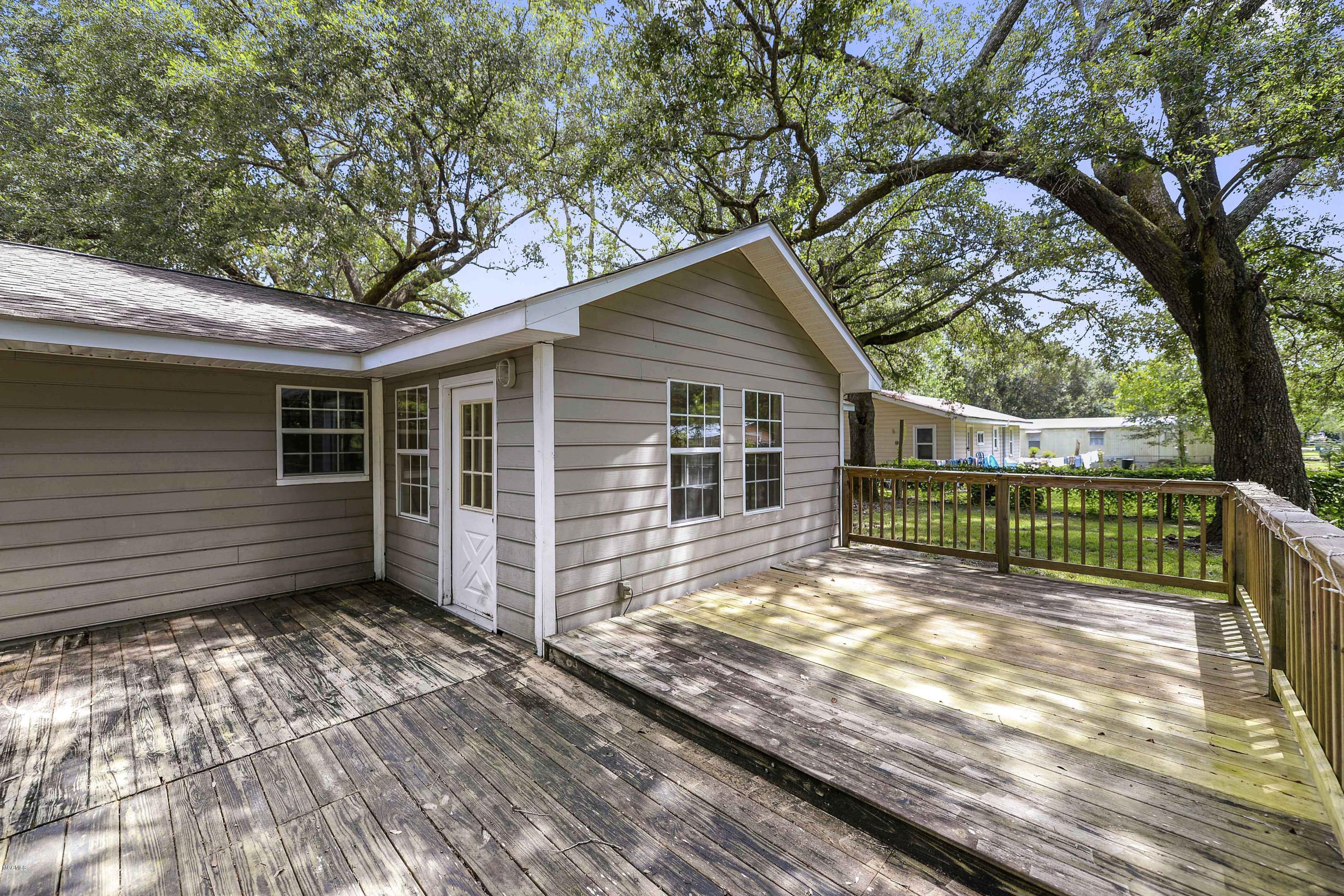 8473 Mary Road Biloxi, MS 39532 - Photo 23 of 24 023