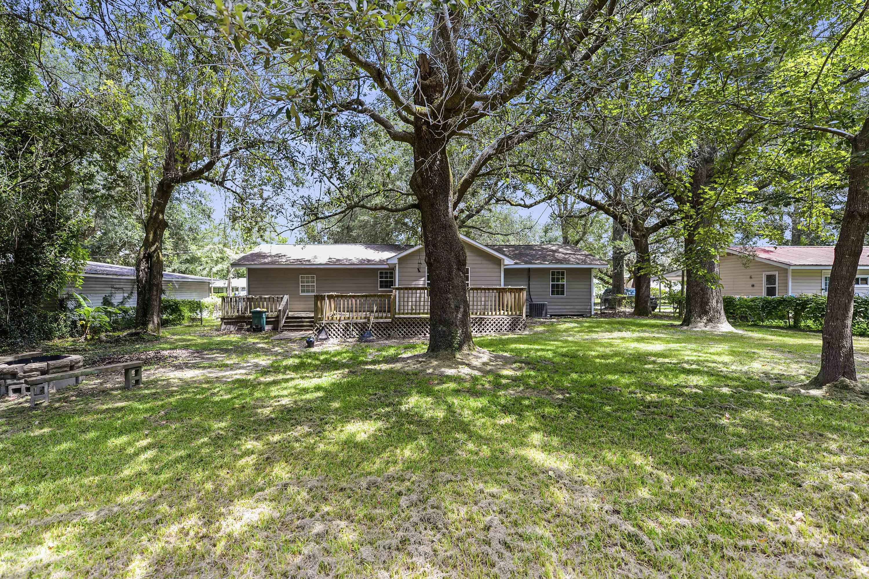 8473 Mary Road Biloxi, MS 39532 - Photo 24 of 24 025