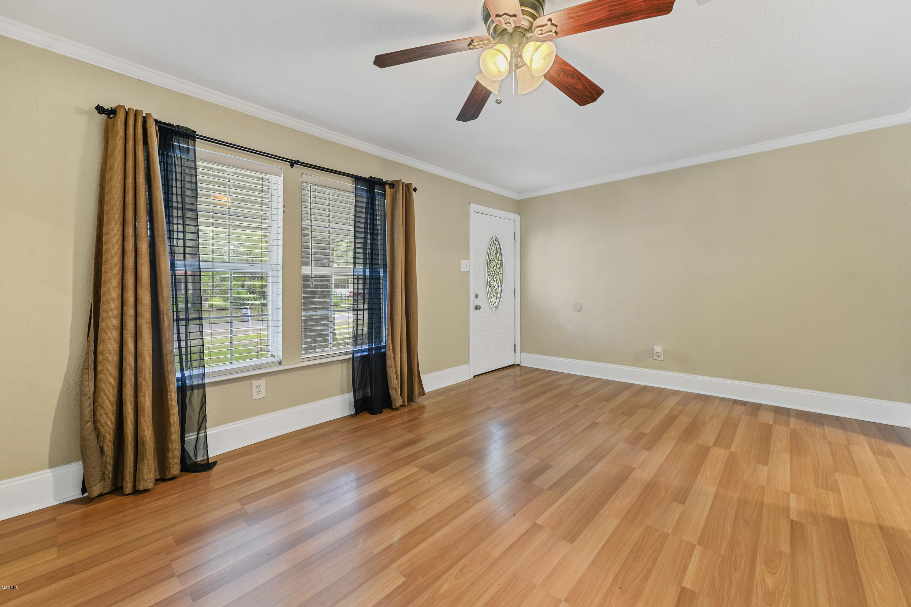 8473 Mary Road Biloxi, MS 39532 - Photo 4 of 24 004