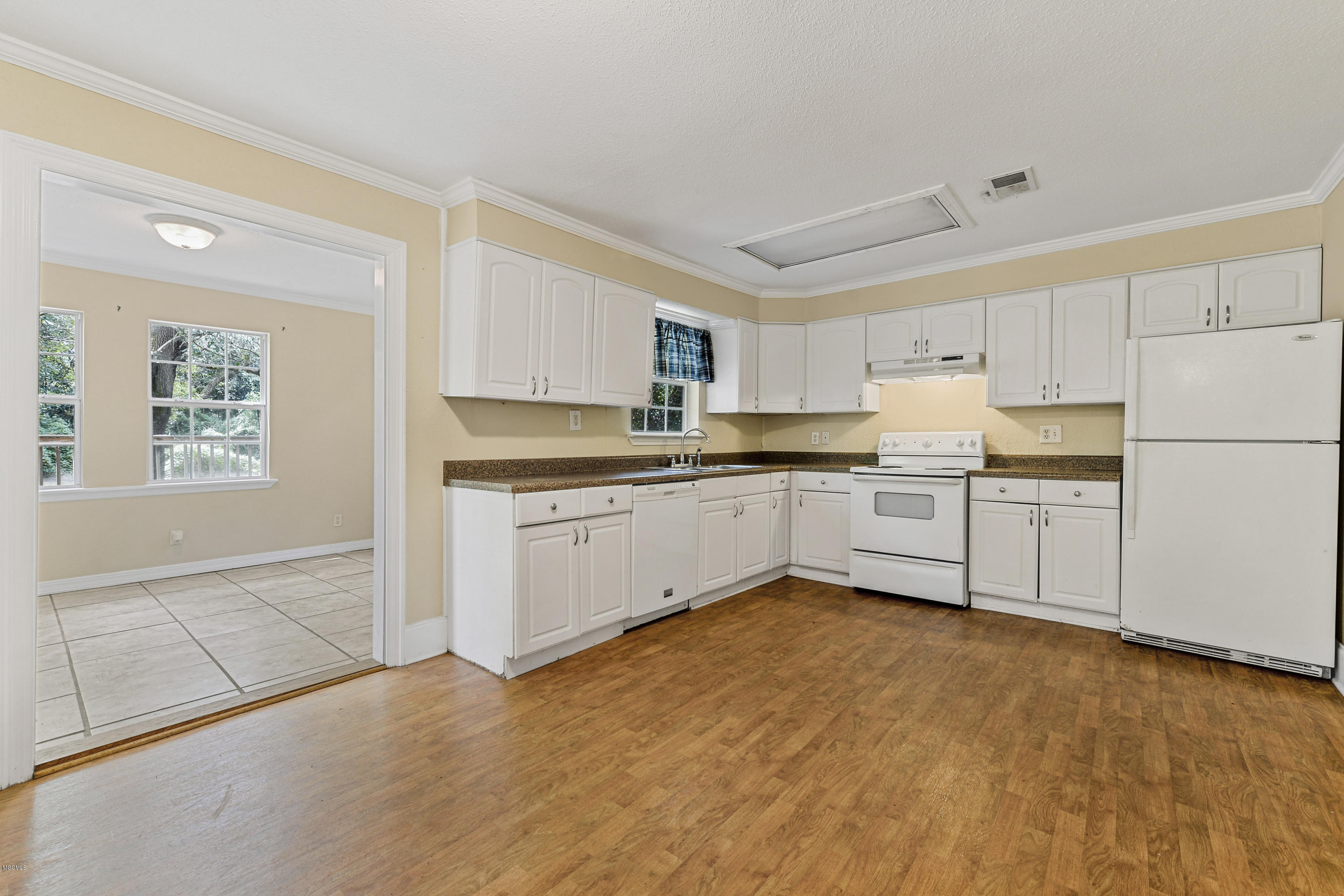 8473 Mary Road Biloxi, MS 39532 - Photo 7 of 24 007