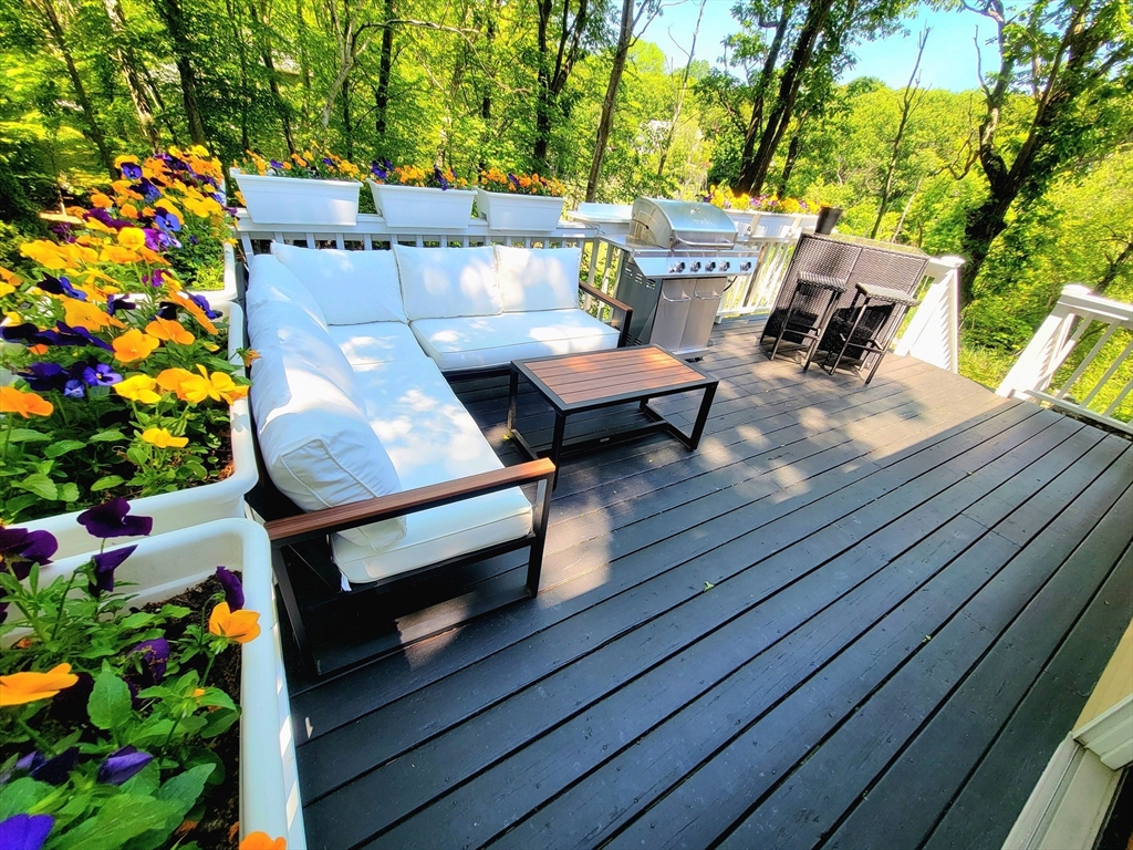 4 Blacksmith Way Saugus, MA 01906 - Photo 32 of 42