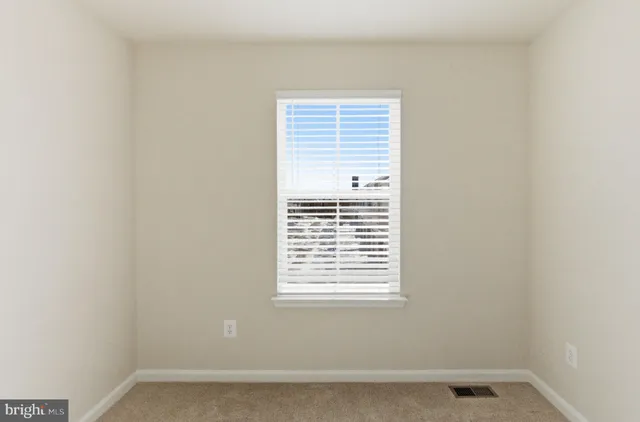 $1,995 | 406 18th Avenue, Ranson, WV 25438