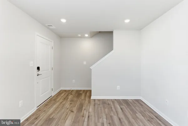 $1,950 | 406 18th Avenue, Ranson, WV 25438