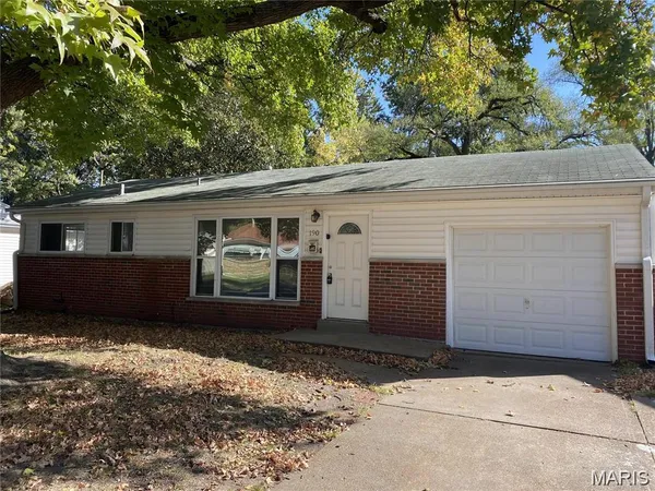 $125,000 | 190 Lynn Meadows Lane, Florissant, MO 63033