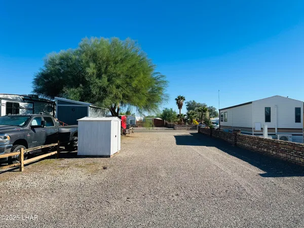 $34,000 | 200 North Moon Mountain Avenue, Unit 43, Quartzsite, AZ 85346