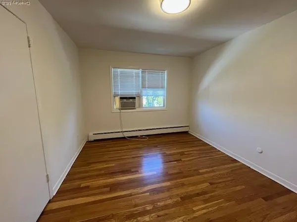 $2,950 | 100 Manhasset Avenue, Unit B2, Port Washington, NY 11050