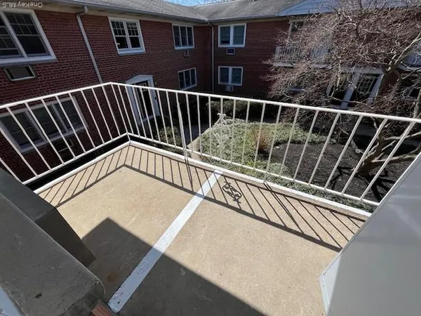 $2,950 | 100 Manhasset Avenue, Unit B2, Port Washington, NY 11050