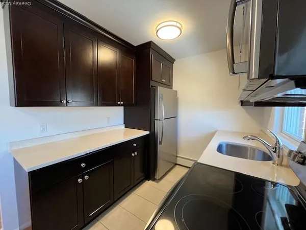 $2,950 | 100 Manhasset Avenue, Unit B2, Port Washington, NY 11050