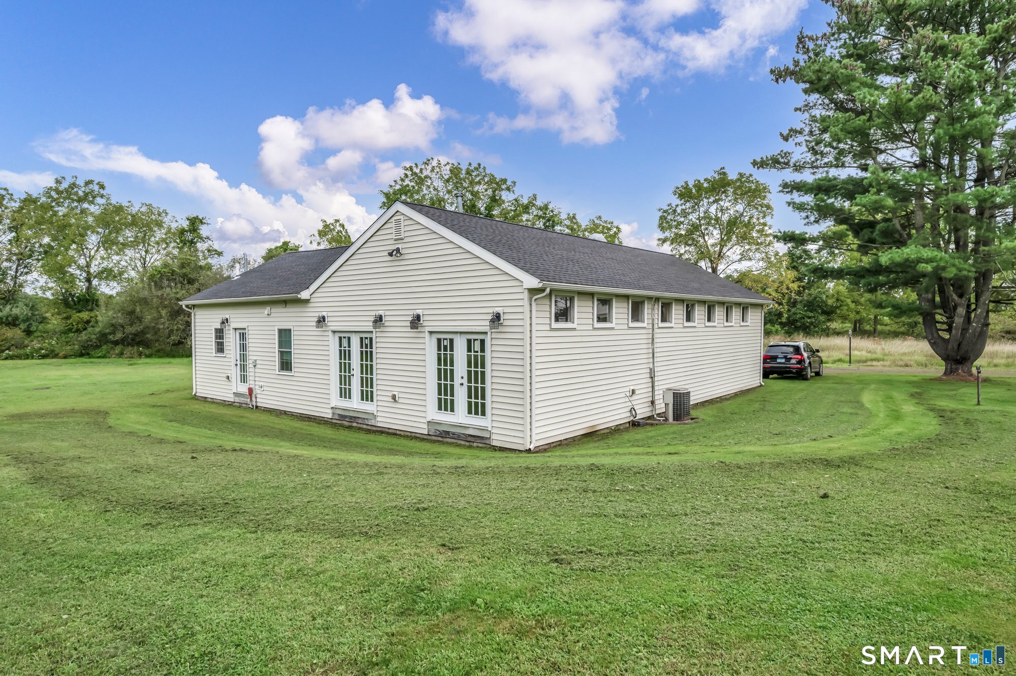 1105 Northrop Road Wallingford, CT 06492 - Photo 31 of 34 Commercial building - updated - currently rented month /month