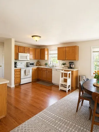 $3,150 | 4 Westview Terrace, Unit 4, Natick, MA 01760