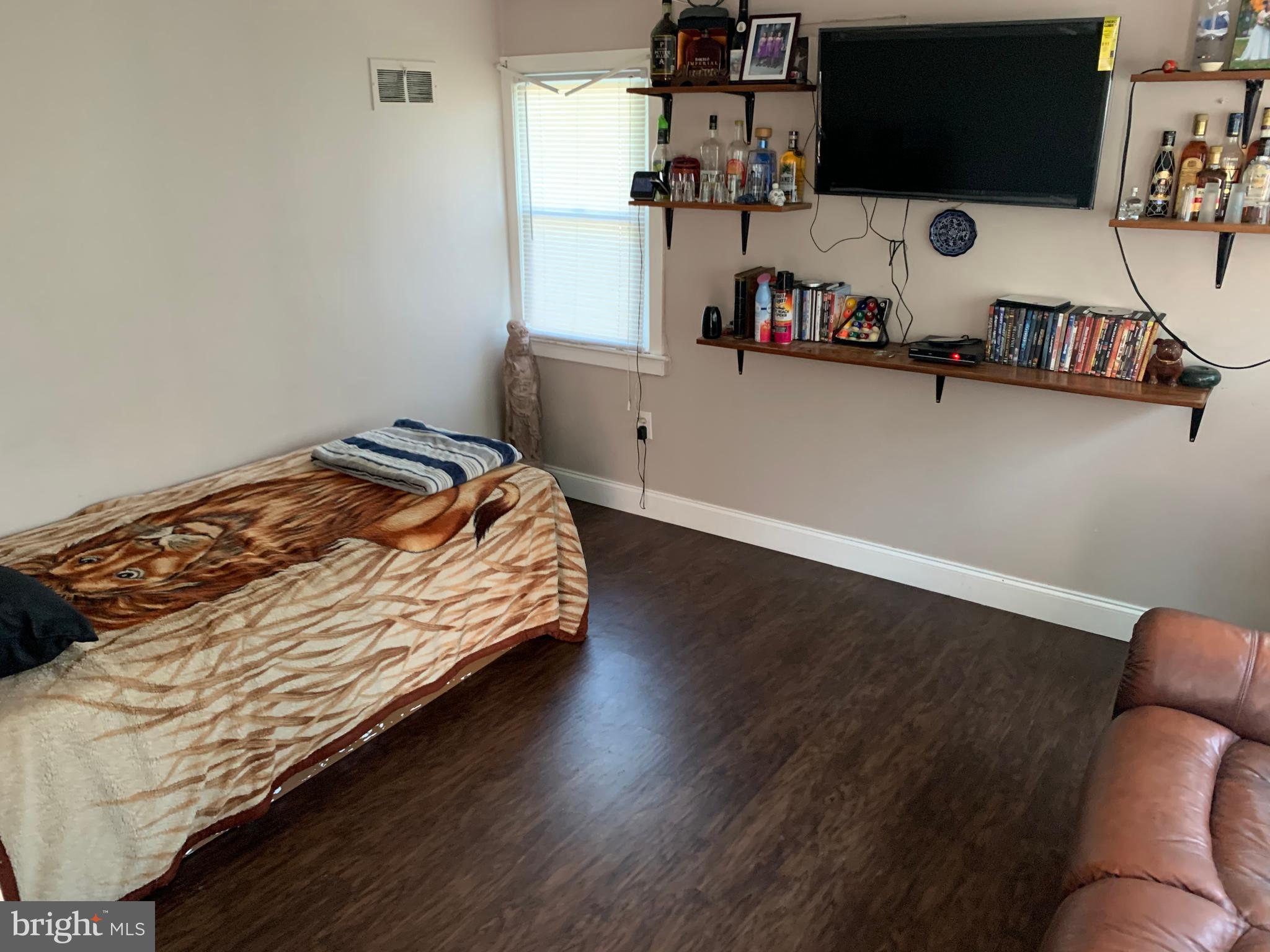 807 South Spring Road Vineland, NJ 08361 - Photo 17 of 20 APARTMENT ON GARAGE