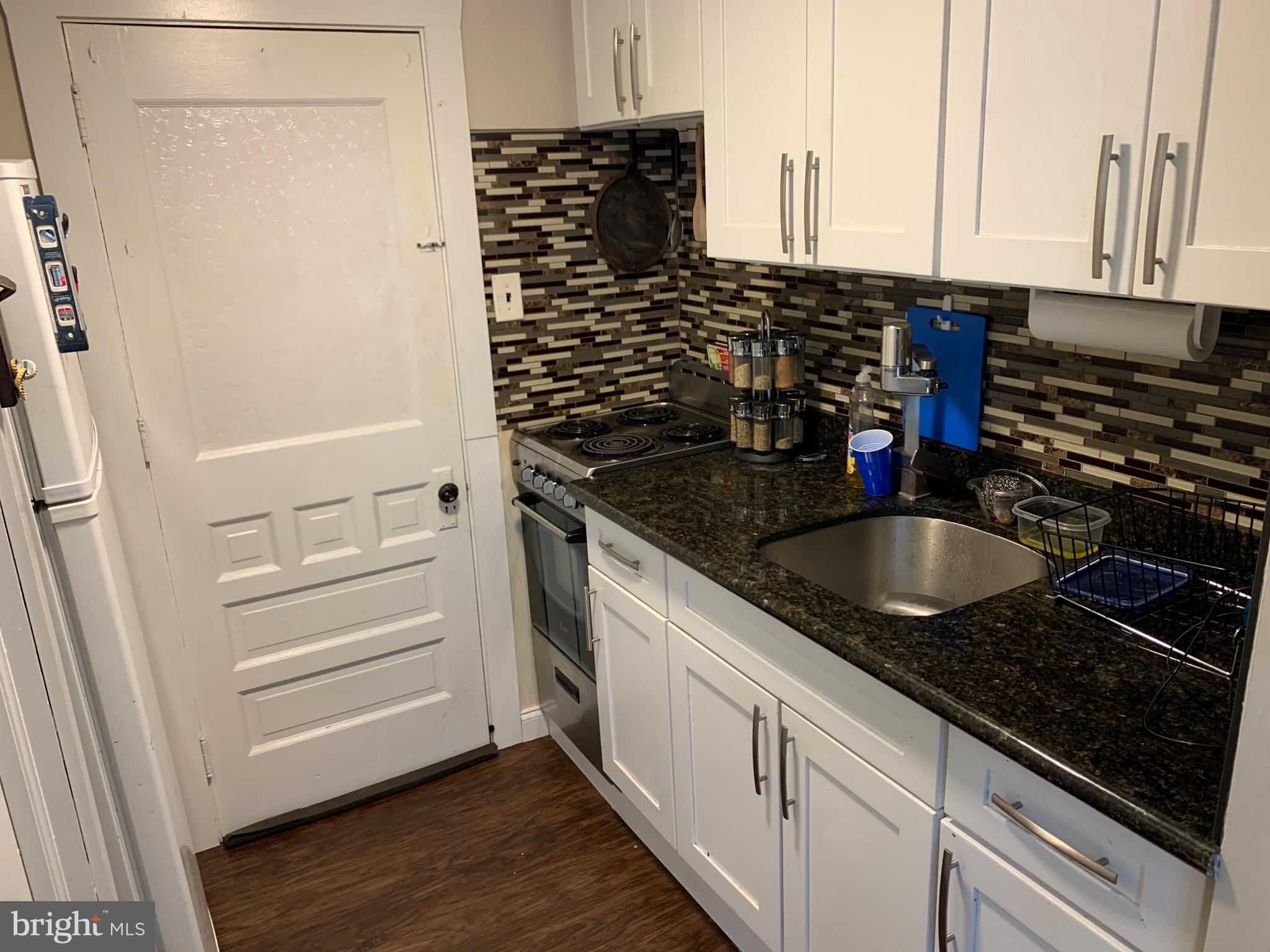 807 South Spring Road Vineland, NJ 08361 - Photo 19 of 20 APARTMENT KITCHEN