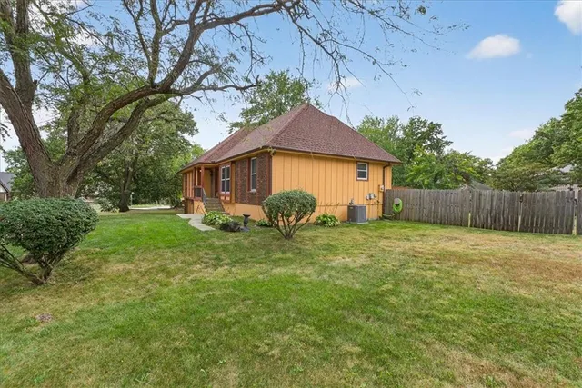 $300,000 | 7205 East 131 Street, Grandview, MO 64030